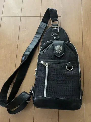 남성용 비기 숄더백 바디백 블랙