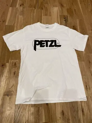 PETZL 화이트 티셔츠