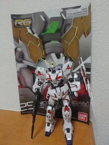 1/144RG 유니콘 건담 설명서 포함 동시 300엔 할인