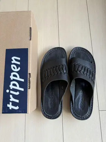 trippen 블랙 뜨개질 샌들
