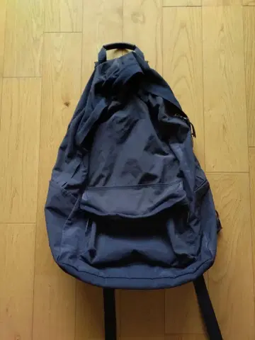 STANDARD SUPPLY 네이비 백팩