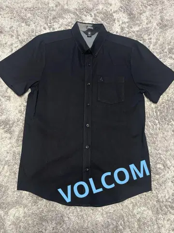 Volcom 블랙 반팔 셔츠 M 사이즈 버튼 다운 셔츠