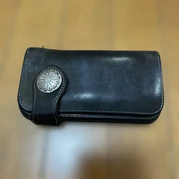 케이시즈 블랙 가죽 장지갑 메탈 버튼 지갑