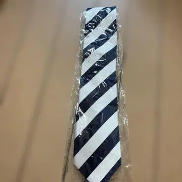 MACKINTOSH PHILOSOPHY 넥타이 네이비와 화이트