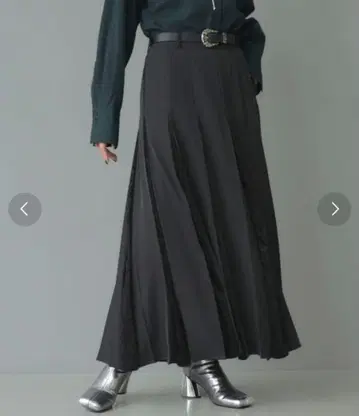 HARE 모듬 턱 플리츠 스커트 블랙