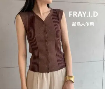 FRAY I.D 슬리브리스 리브 니트 라메 니트