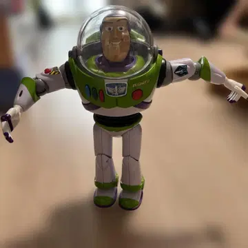 버즈 라이트이어