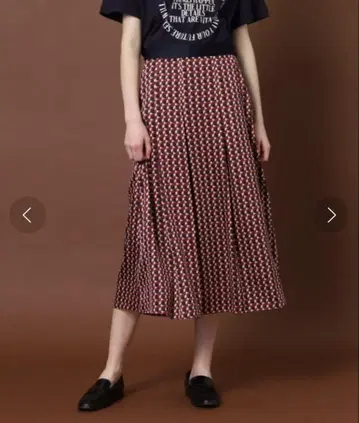 새상품급 DRESSTERIOR 지오메트릭 프린트 플레어 스커트