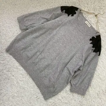 INED 어깨 레이스 티셔츠 그레이 17 깔끔한 오피스 돌려입기