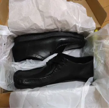 Clarks 클락스 왈라비 가죽 블랙