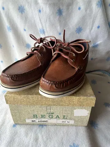 미사용품 REGAL JJ34AC 카멜 데크 신발 25.5cm