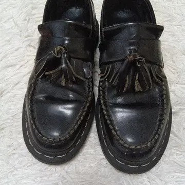 블랙 가죽 태슬 로퍼