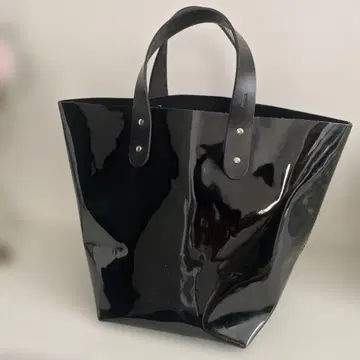 텐베어 TEMBEA 패턴트 레더 토트백
