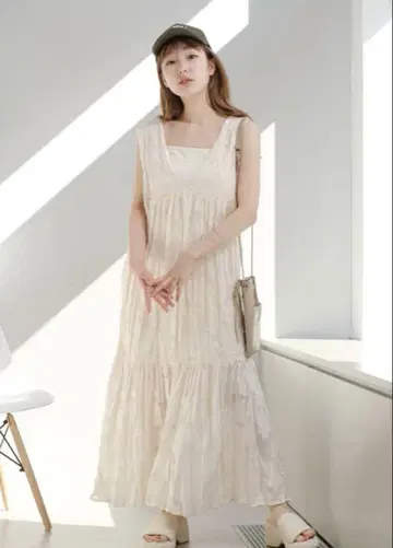 Kastane 시어 자카드 레이스 민소매 원피스