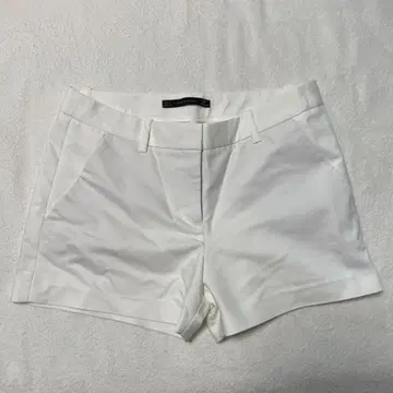 자라 화이트 숏 팬츠