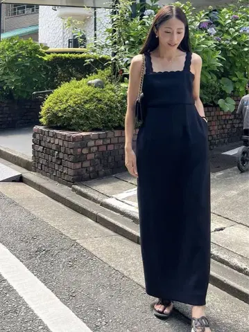 CARLA Lady Scallap dress 블랙