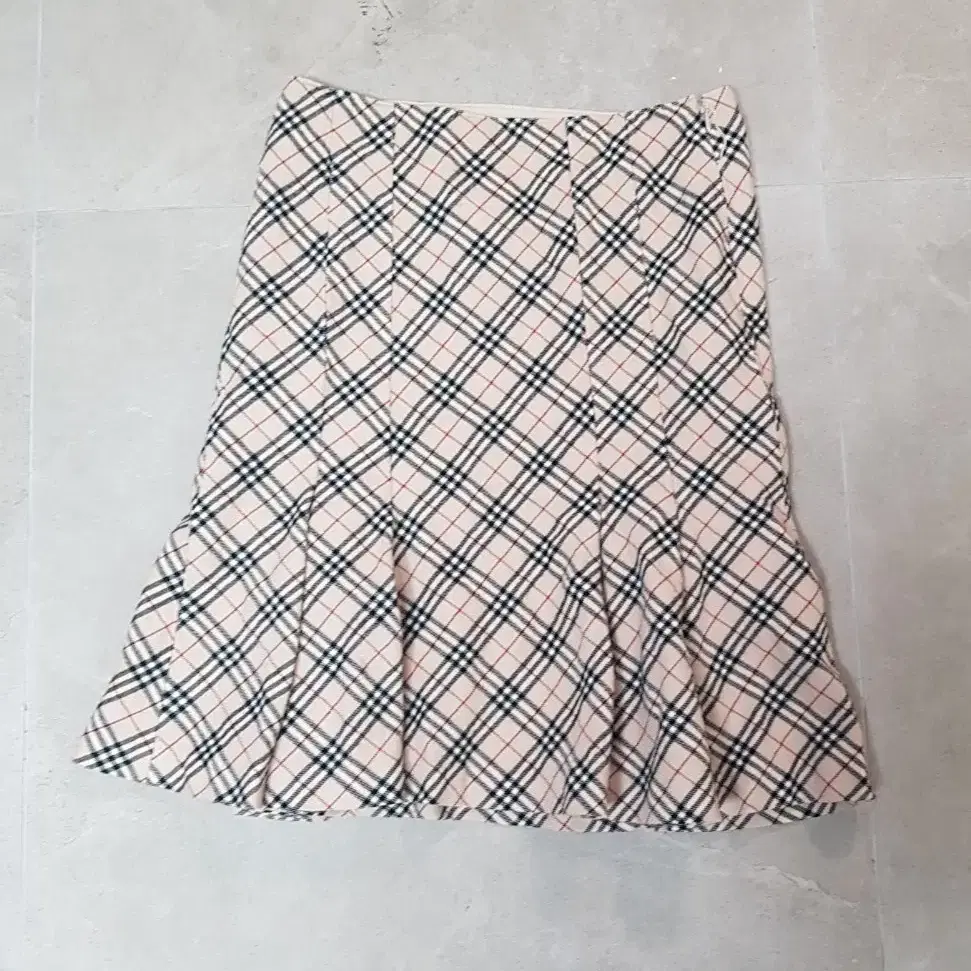 BURBERRY 버버리 Burberry Blue Label Skirt Japanese Vintage