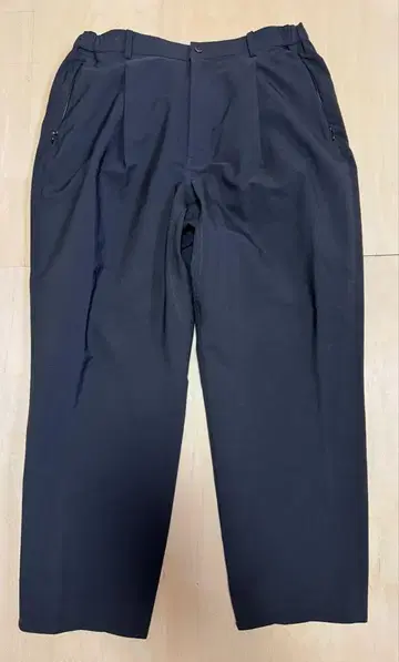New Balance 와이드 테이퍼드 팬츠