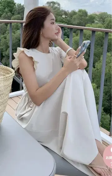 벌스데이 바쉬 베이지 원피스