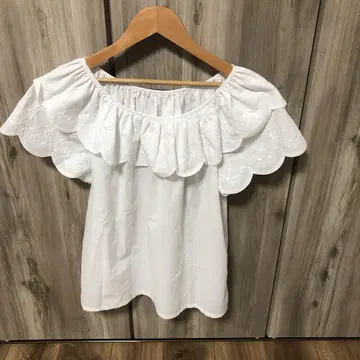 프릴 반팔 블라우스