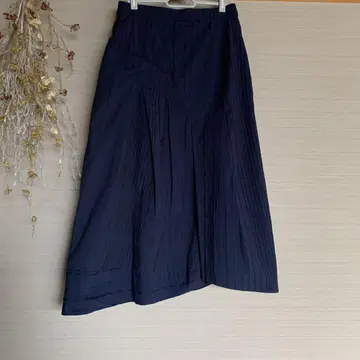 자비로운 비 스커트