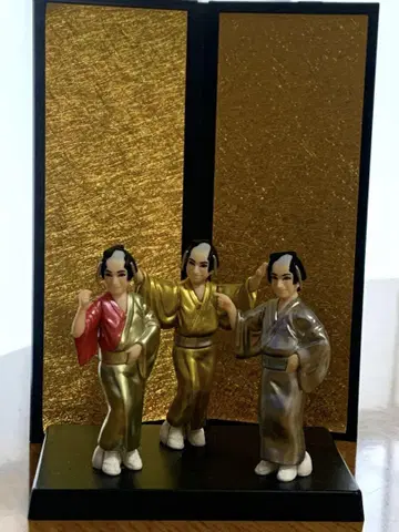 마츠켄 삼바 피규어 골드 컬러 병풍 포함