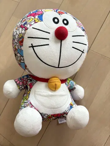 유니클로 한정판 도라에몽 봉제 인형 무라카미 다카시