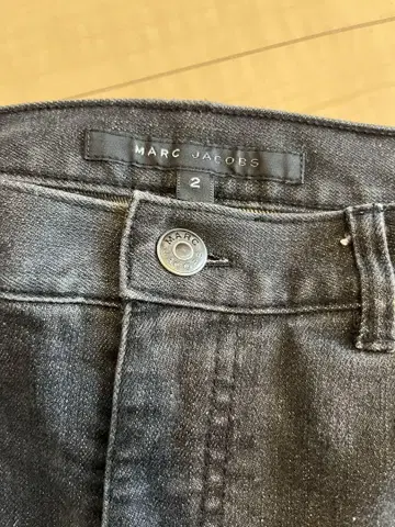 Marc Jacobs 다크 그레이 데님 2