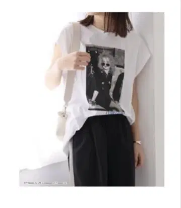 저널 스탠다드 슬리브리스 티셔츠