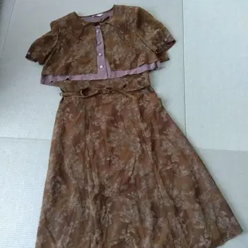 꽃무늬 브라운 셋업