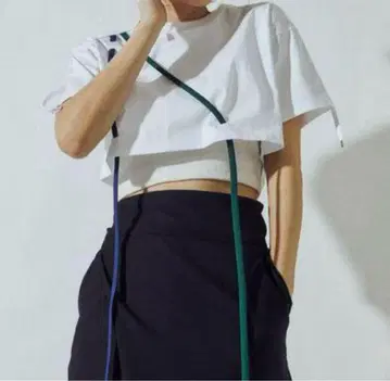 UN3D. 코드 디자인 숏 셔츠