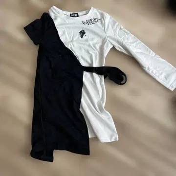 NIER 로고 긴팔 티셔츠 화이트/블랙
