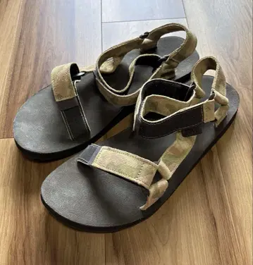 테바 샌들 유니버셜 카모 28cm US10 유나이티드 애로우즈
