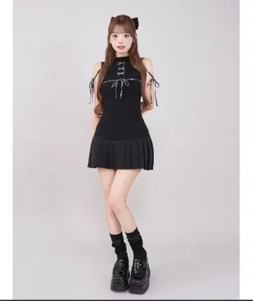 다리치 도킹 레이스업 미니 원피스