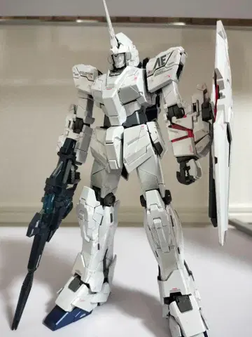 MG 유니콘 티타늄