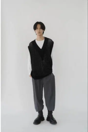 크누스 마프 사이드 지퍼 니트 베스트