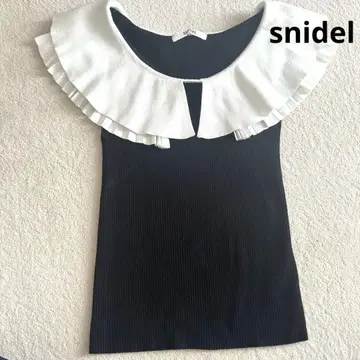 snidel 프릴 슬리브리스 탑 블랙