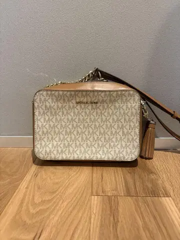 Michael Kors 로고 프린트 백 화이트 브라운