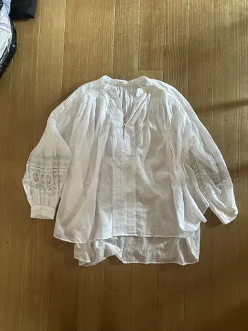ne Quittez pas 화이트 긴팔 셔츠
