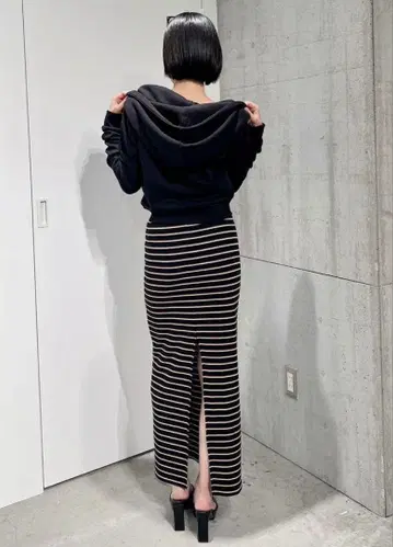 GYDA 리브 타이트 롱 스커트