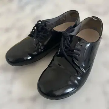 버켄스탁 손더스 에나멜 블랙 36