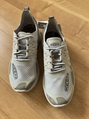 KEEN 미사용 새상품 새상품급 25.5cm