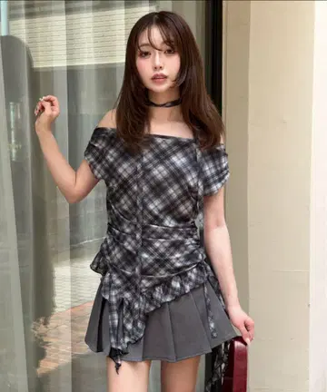 Ray cassin 밑단 프릴 드로스트 초커 t