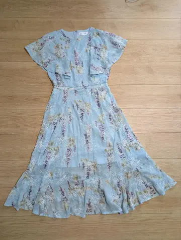 tocco closet 꽃무늬 플레어 슬리브 원피스