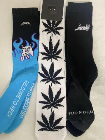 인기 립앤딥과 헝 RIPNDIP&HUF의 하이삭스 25~28cm 3켤레