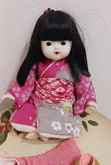 기모노를 입은 인형