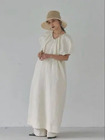 아이보리 반팔 롱 원피스