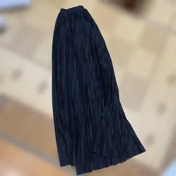 블랙 메쉬 플레어 스커트