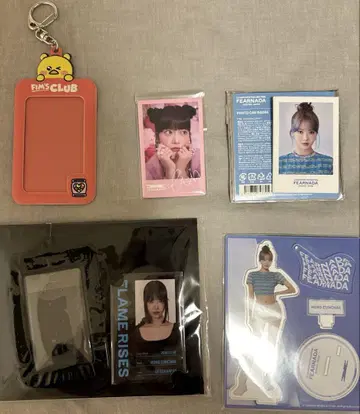 르세라핌 은채 캔 배지 아크릴 스탠드 ID 카드 세트