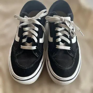 Vans 블랙 스니커즈